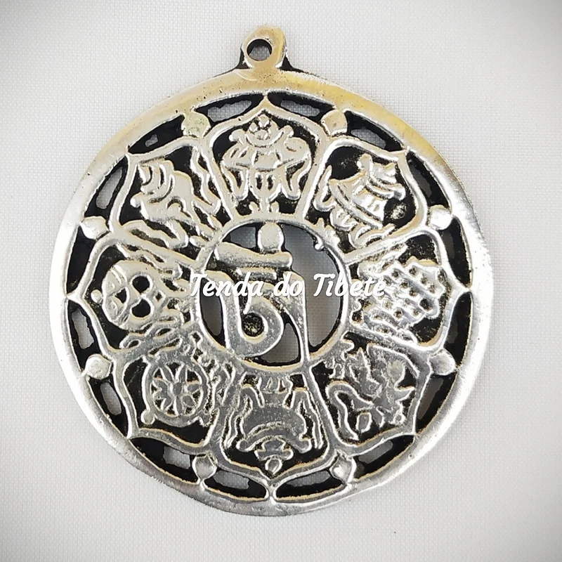 ” OM ” com os 8 símbolos Auspiciosos